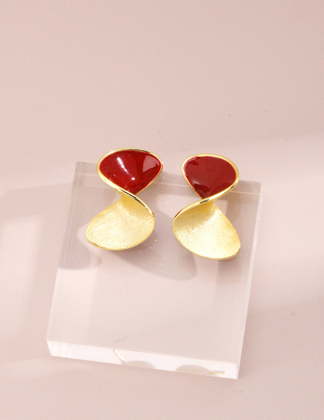 Red enameled Passion earrings