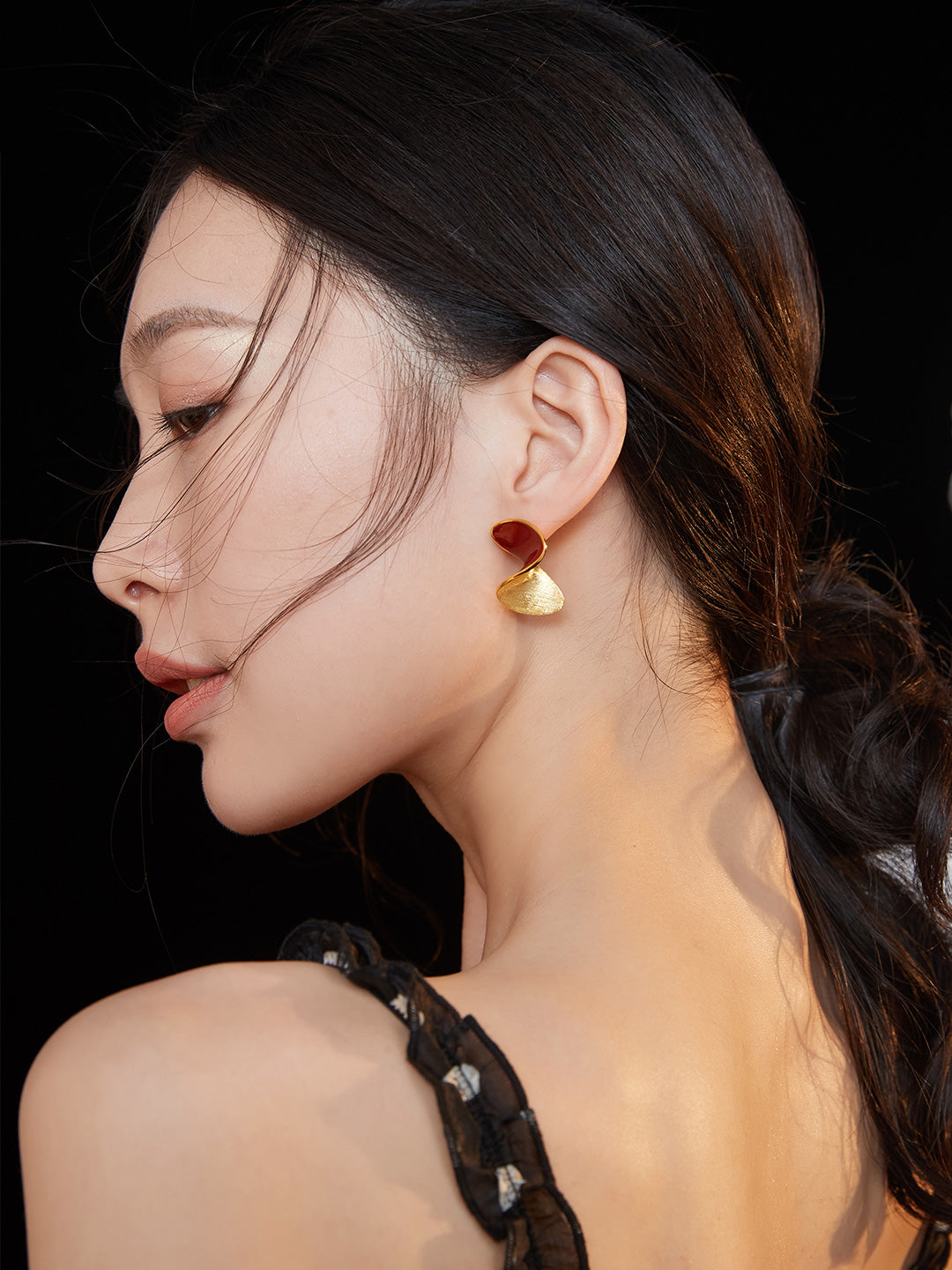 Red enameled Passion earrings