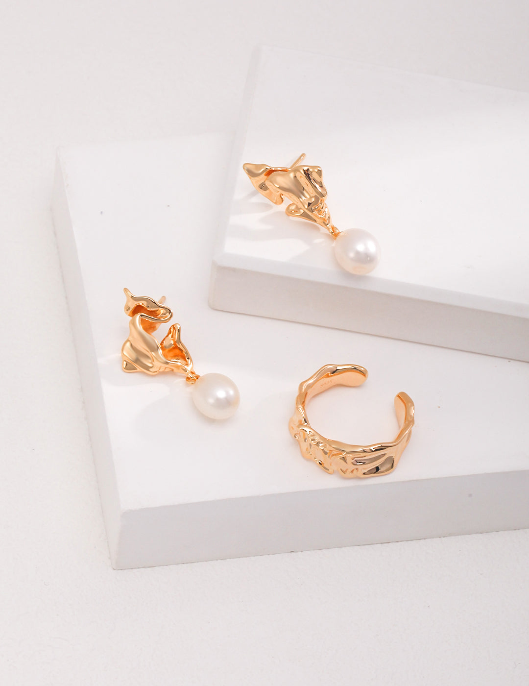 Crumpled Leaves Ring