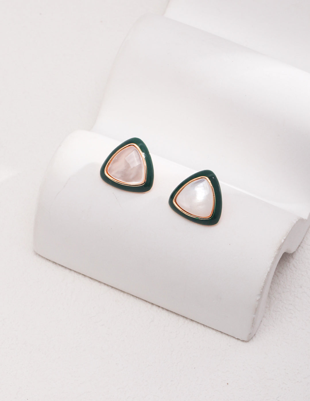 Boucles d'oreilles Triangle Nacre