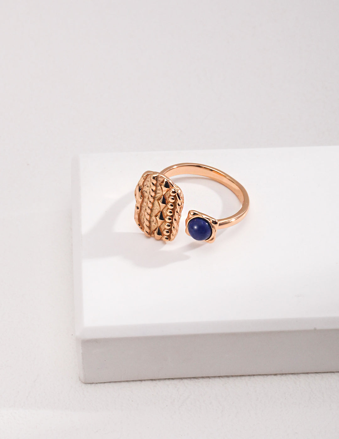Art-deco ring
