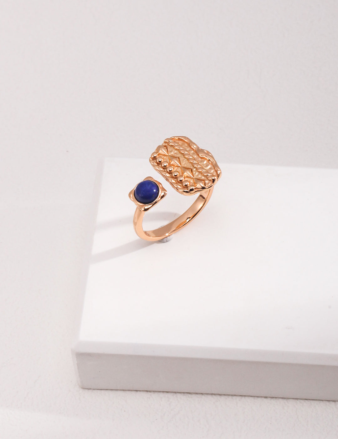 Art-deco ring