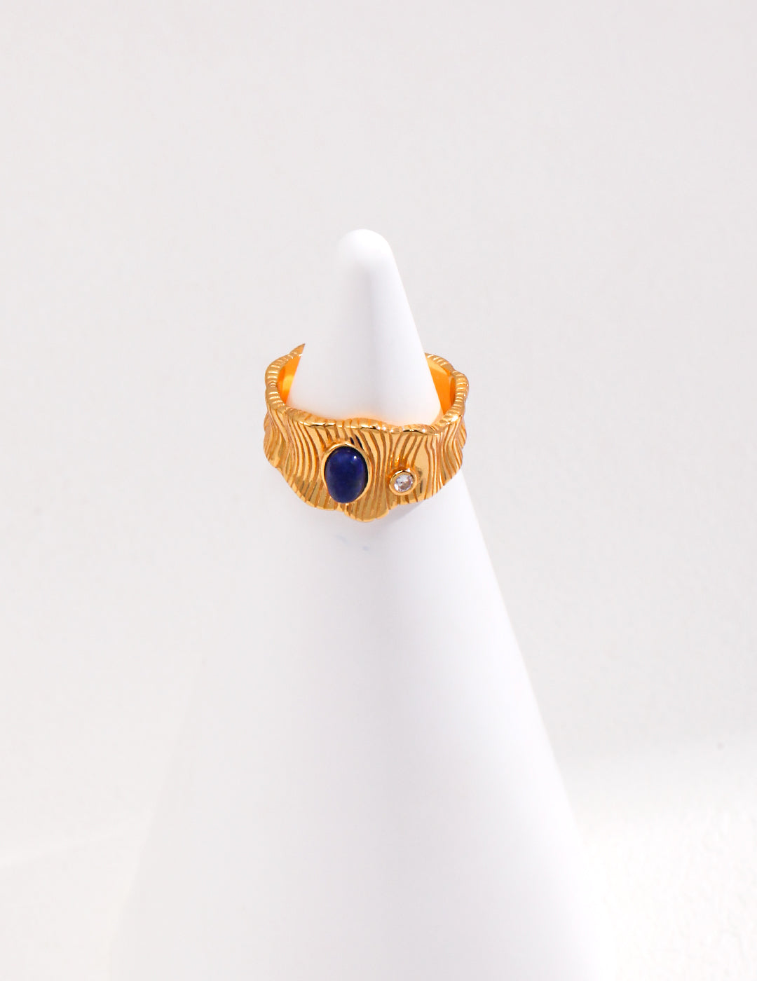 Laurina ring