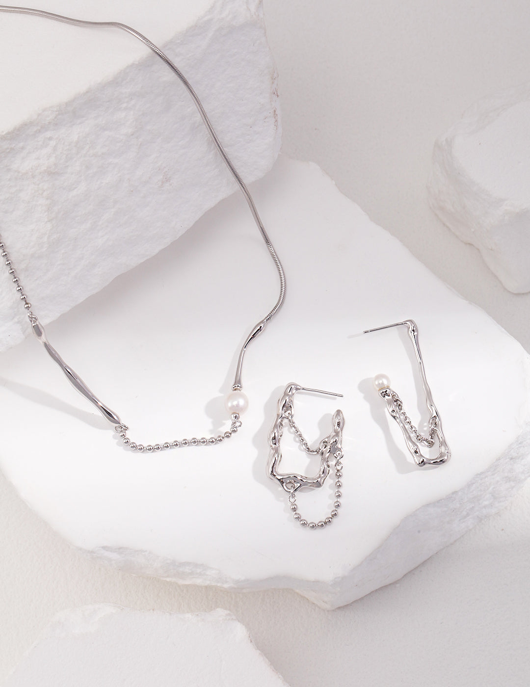 Collana della semplicità